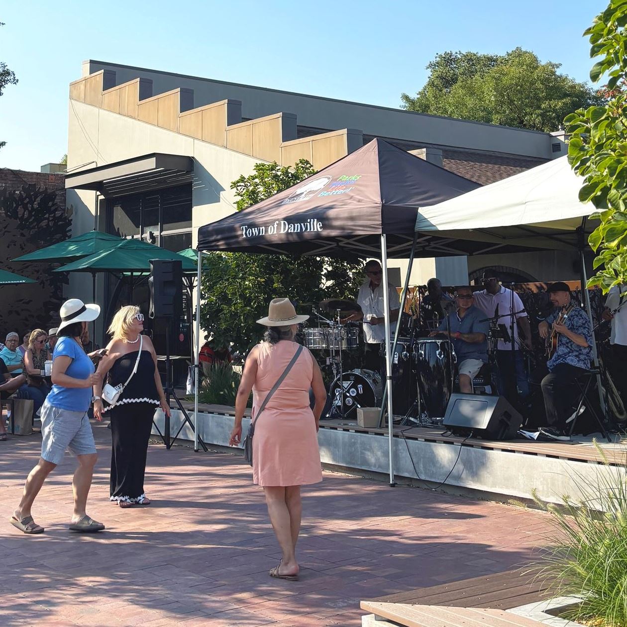 women dancing at prospect park plaza